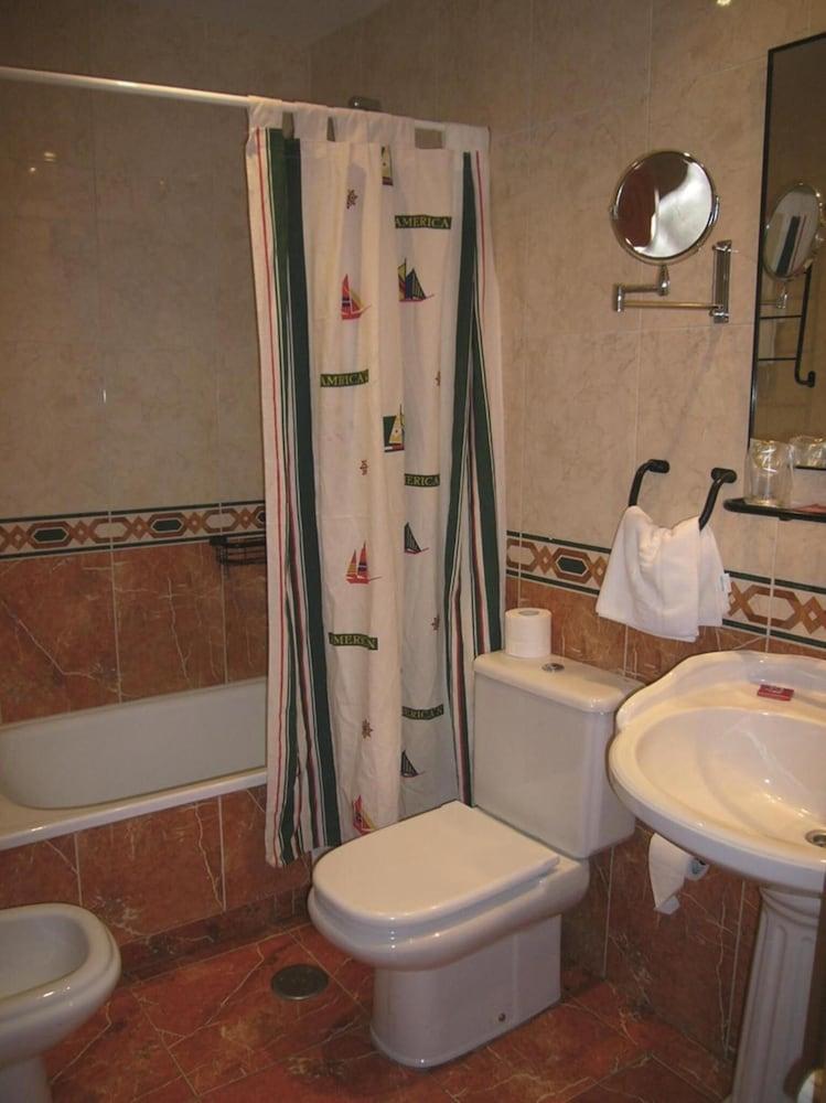 La Casona De Jovellanos Hotel Gijon Luaran gambar